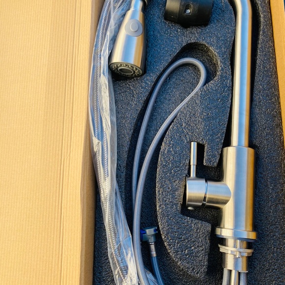 Kitchen faucet pull down - Picture 4 of 4